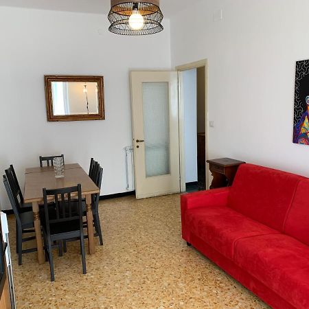 Casa Bianca 2 - Confortevole In Centro A Монелья Экстерьер фото