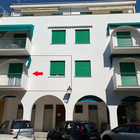 Casa Bianca 2 - Confortevole In Centro A Монелья Экстерьер фото