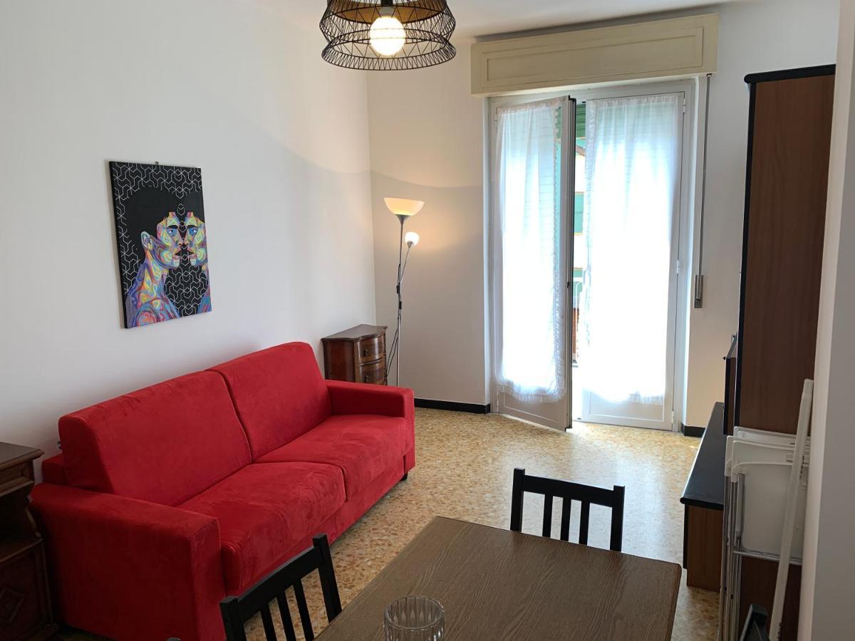 Casa Bianca 2 - Confortevole In Centro A Монелья Экстерьер фото